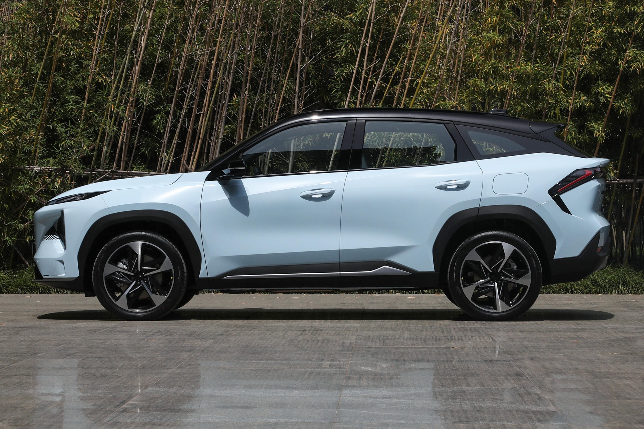 Brand new Geely Galaxy L7 electric SUV Lagos
